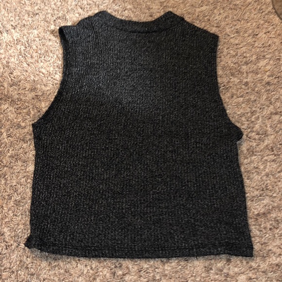 Sleeveless top - Picture 2 of 2